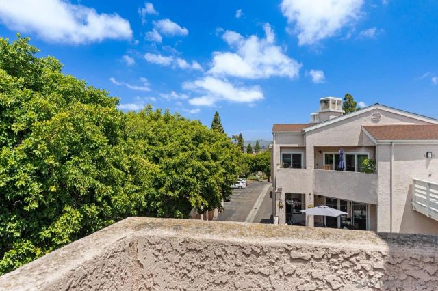 7048 Camino Degrazia 237, San Diego, CA 92111