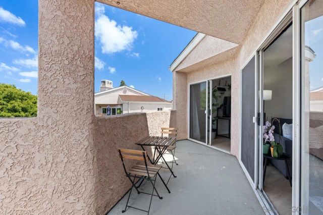 7048 Camino Degrazia 237, San Diego, CA 92111