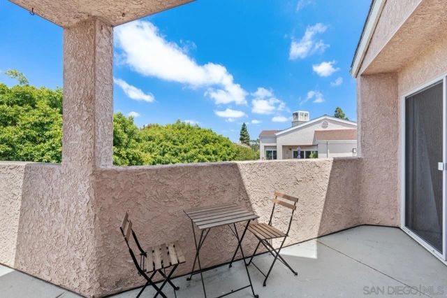7048 Camino Degrazia 237, San Diego, CA 92111