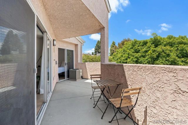 7048 Camino Degrazia 237, San Diego, CA 92111