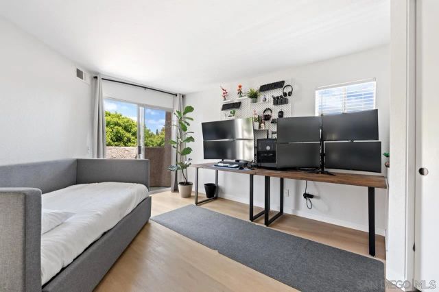 7048 Camino Degrazia 237, San Diego, CA 92111