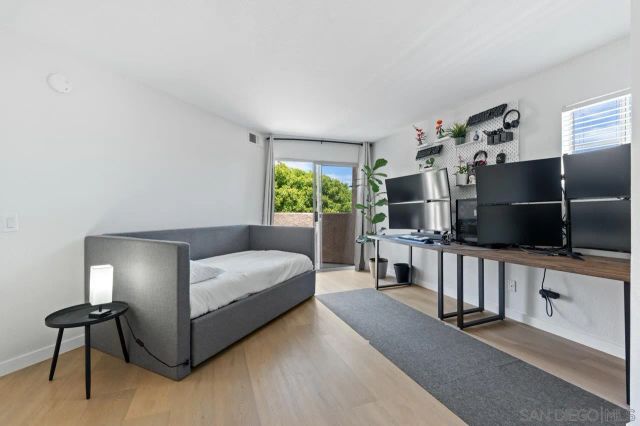 7048 Camino Degrazia 237, San Diego, CA 92111