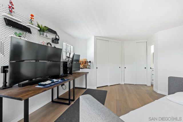 7048 Camino Degrazia 237, San Diego, CA 92111