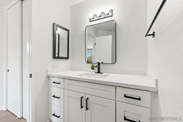 7048 Camino Degrazia 237, San Diego, CA 92111