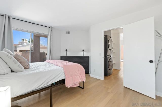 7048 Camino Degrazia 237, San Diego, CA 92111