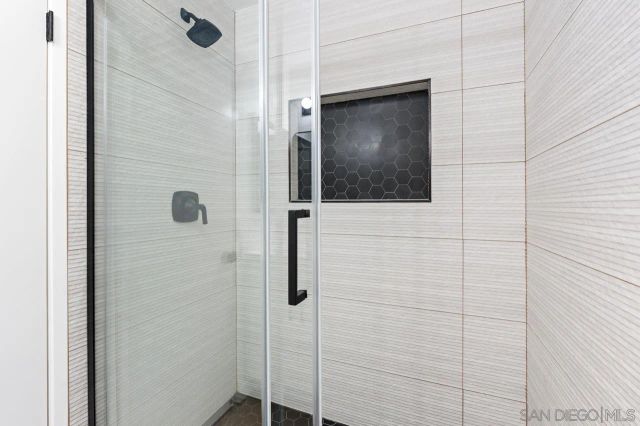 7048 Camino Degrazia 237, San Diego, CA 92111