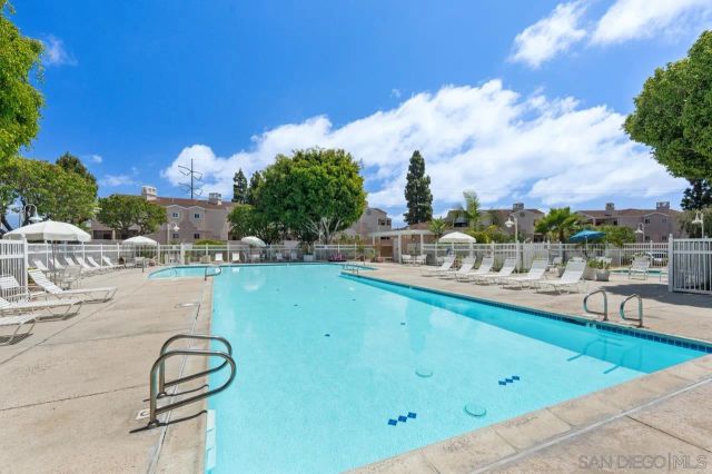 7048 Camino Degrazia 237, San Diego, CA 92111