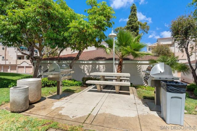 7048 Camino Degrazia 237, San Diego, CA 92111