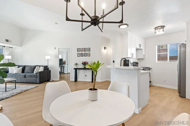 7048 Camino Degrazia 237, San Diego, CA 92111