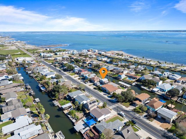 3211 Laguna Shores Road, Corpus Christi, TX 78418