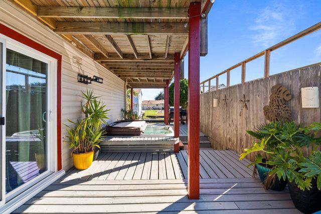 3211 Laguna Shores Road, Corpus Christi, TX 78418