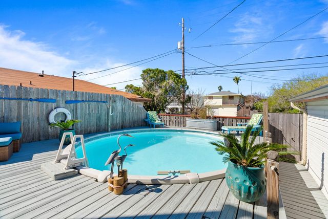 3211 Laguna Shores Road, Corpus Christi, TX 78418