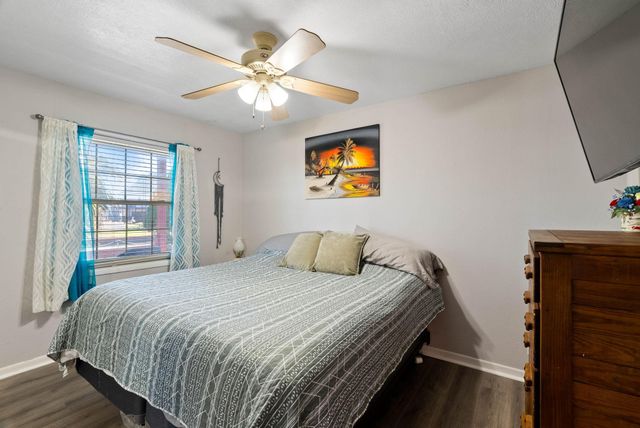 3211 Laguna Shores Road, Corpus Christi, TX 78418