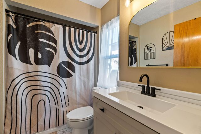 3211 Laguna Shores Road, Corpus Christi, TX 78418