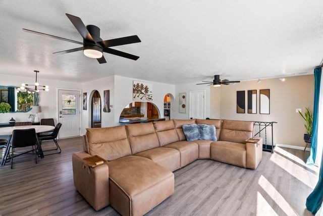 3211 Laguna Shores Road, Corpus Christi, TX 78418