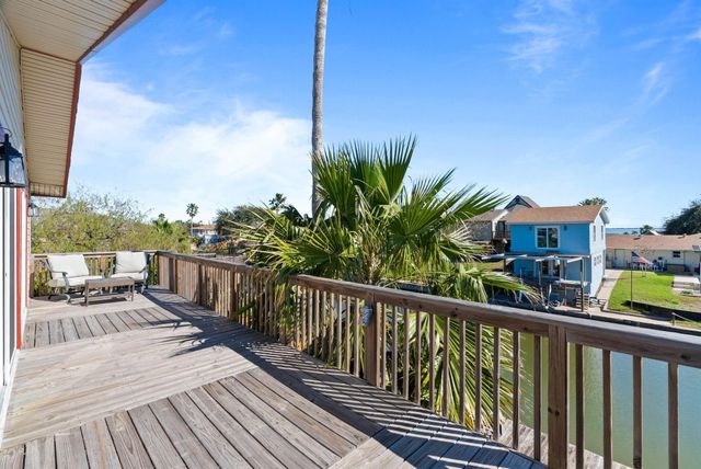 3211 Laguna Shores Road, Corpus Christi, TX 78418