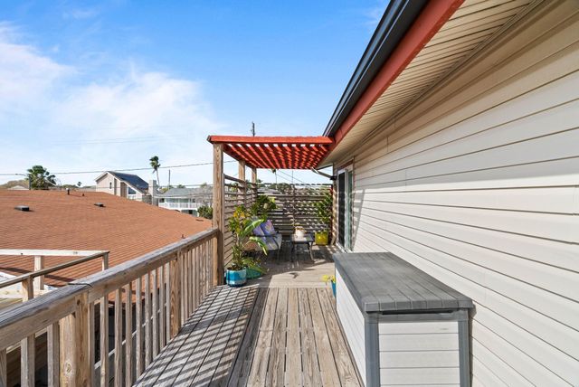 3211 Laguna Shores Road, Corpus Christi, TX 78418