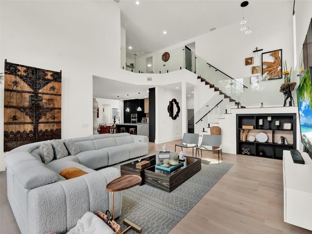 9111 MID PINES COURT, Orlando, FL 32819