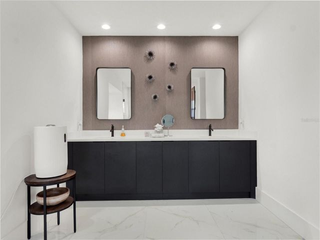 9111 MID PINES COURT, Orlando, FL 32819