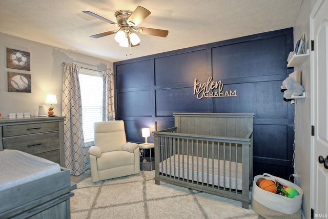 5132 Hidden Lake Drive, Evansville, IN 47712