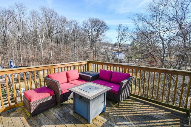 5132 Hidden Lake Drive, Evansville, IN 47712