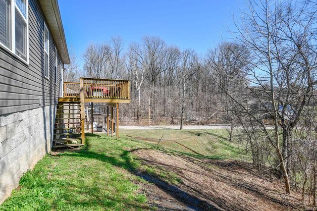 5132 Hidden Lake Drive, Evansville, IN 47712