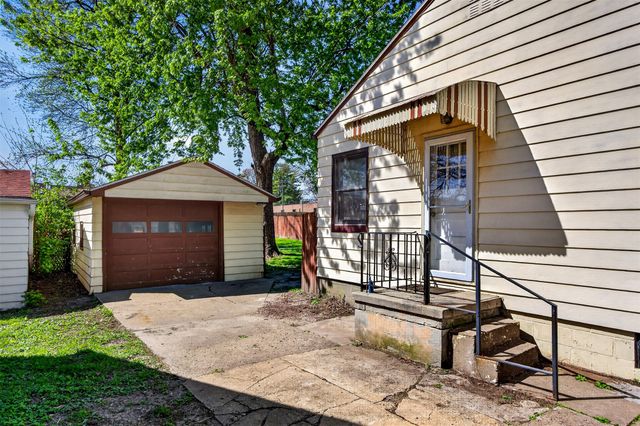 3100 Garden Avenue, Des Moines, IA 50310