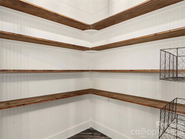 906 Woodvine Road, Asheville, NC 28803