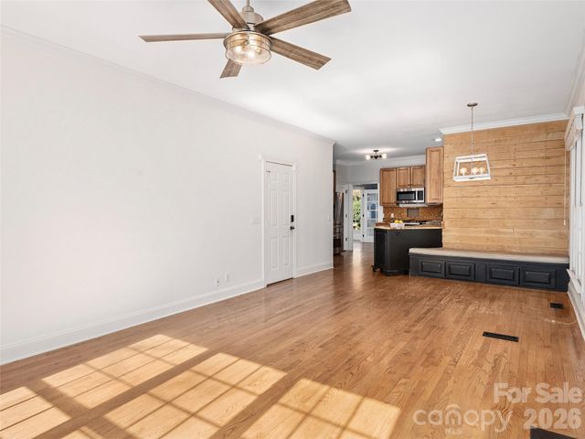 906 Woodvine Road, Asheville, NC 28803