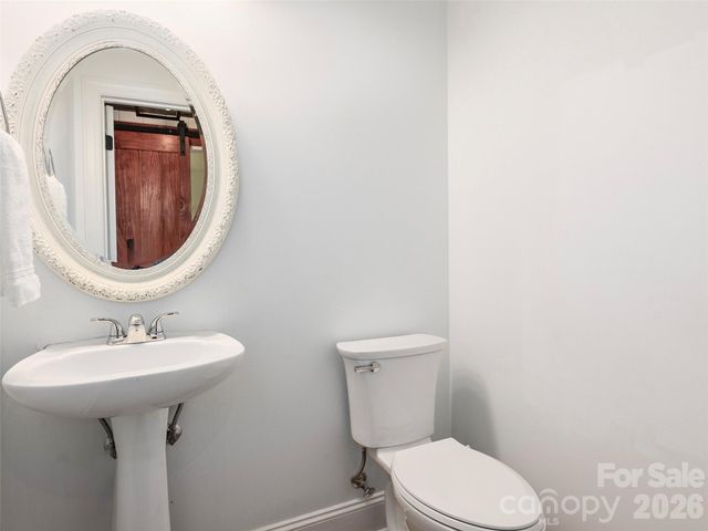 906 Woodvine Road, Asheville, NC 28803