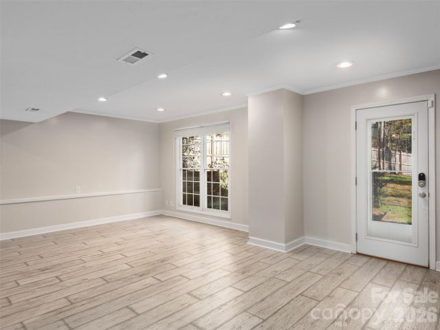 906 Woodvine Road, Asheville, NC 28803