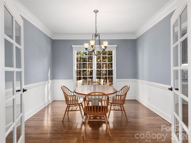 906 Woodvine Road, Asheville, NC 28803