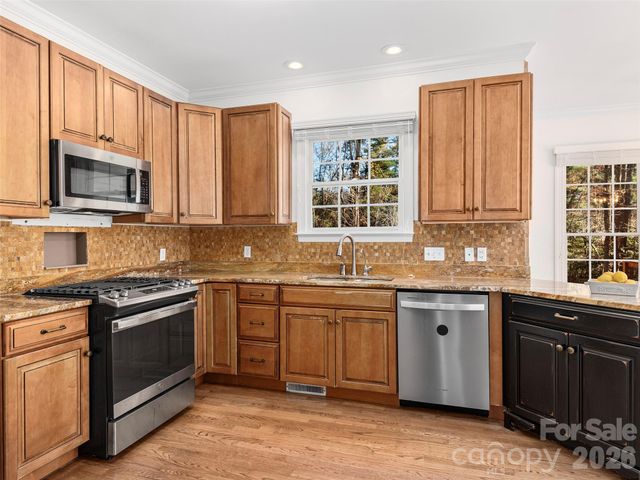 906 Woodvine Road, Asheville, NC 28803