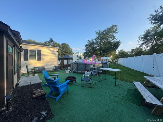83 Lake Region Boulevard, Monroe, NY 10950