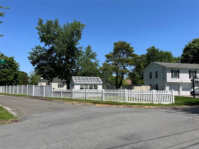 83 Lake Region Boulevard, Monroe, NY 10950