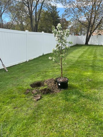 83 Lake Region Boulevard, Monroe, NY 10950