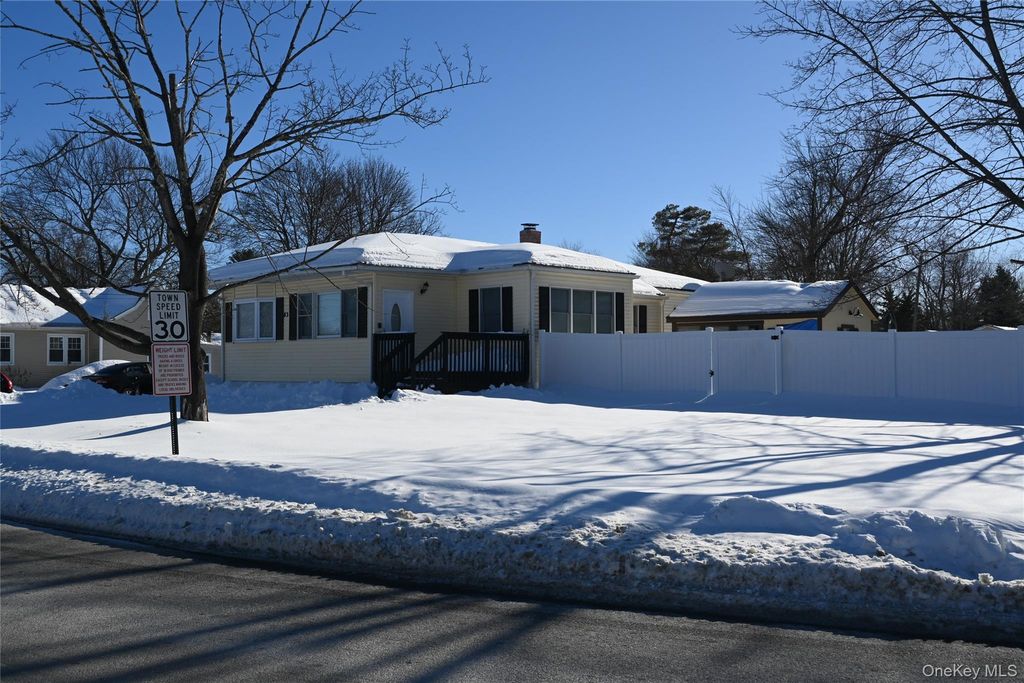 83 Lake Region Boulevard, Monroe, NY 10950