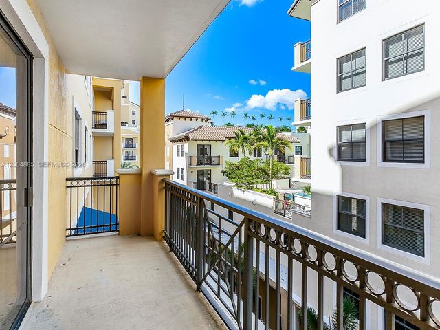 8390 SW 72nd Ave 423, Miami, FL 33143