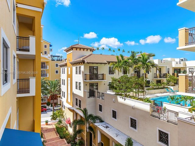 8390 SW 72nd Ave 423, Miami, FL 33143