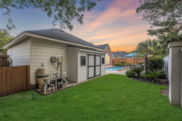 13739 Sherburn Manor Drive, Cypress, TX 77429