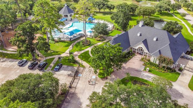 13739 Sherburn Manor Drive, Cypress, TX 77429