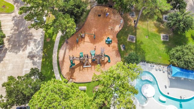 13739 Sherburn Manor Drive, Cypress, TX 77429