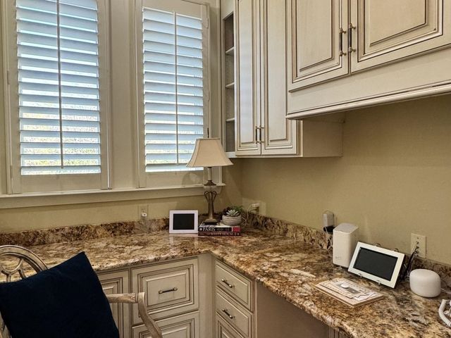 1940 RALEIGH-LAGRANGE DR, Rossville, TN 38066