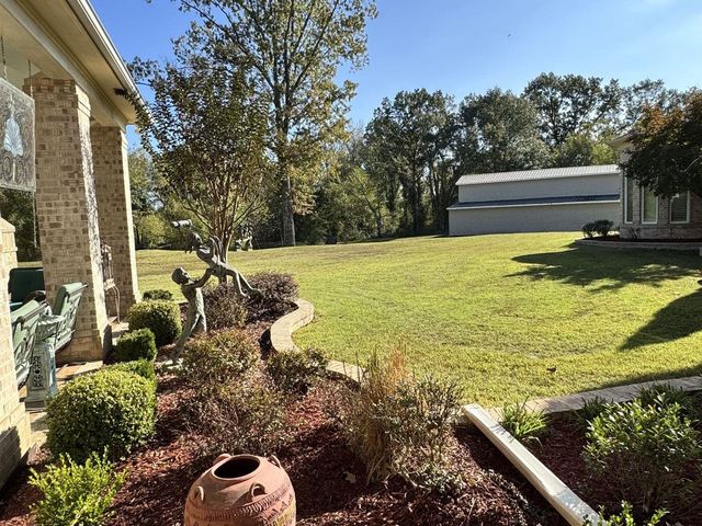 1940 RALEIGH-LAGRANGE DR, Rossville, TN 38066