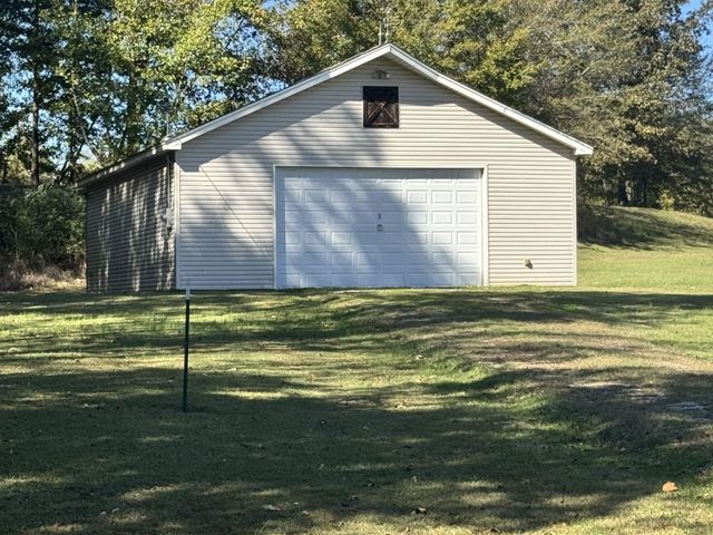 1940 RALEIGH-LAGRANGE DR, Rossville, TN 38066