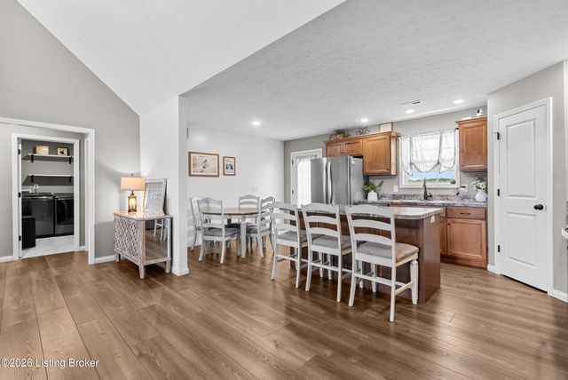 123 Redwood Dr, Bardstown, KY 40004
