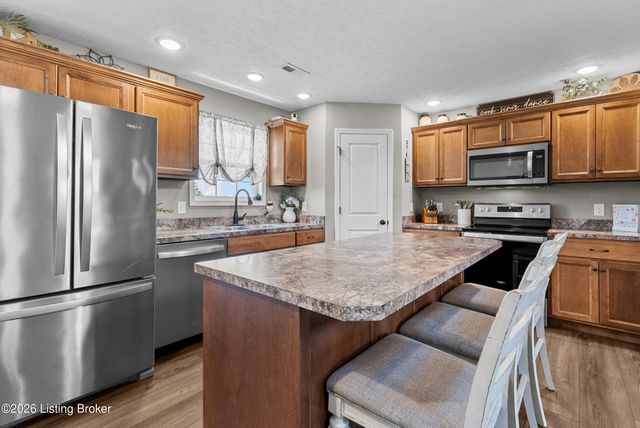 123 Redwood Dr, Bardstown, KY 40004