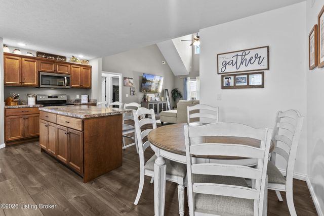123 Redwood Dr, Bardstown, KY 40004