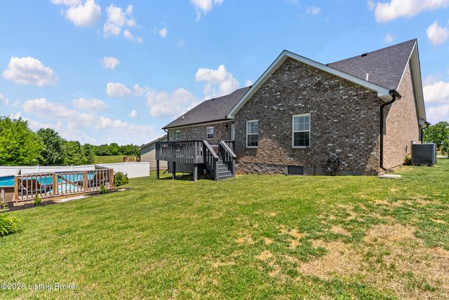 123 Redwood Dr, Bardstown, KY 40004