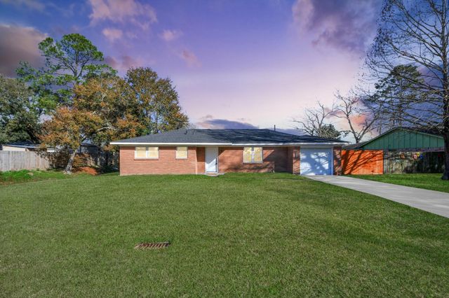 1103 Pine Street, Alvin, TX 77511